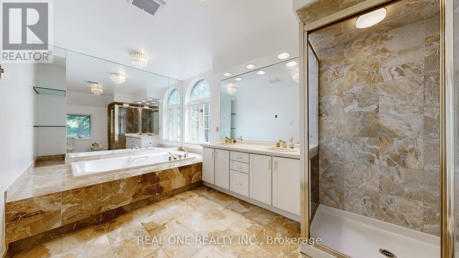 465 Woodland Acres Crescent, Vaughan, ON - Indoor Photo Showing Bathroom