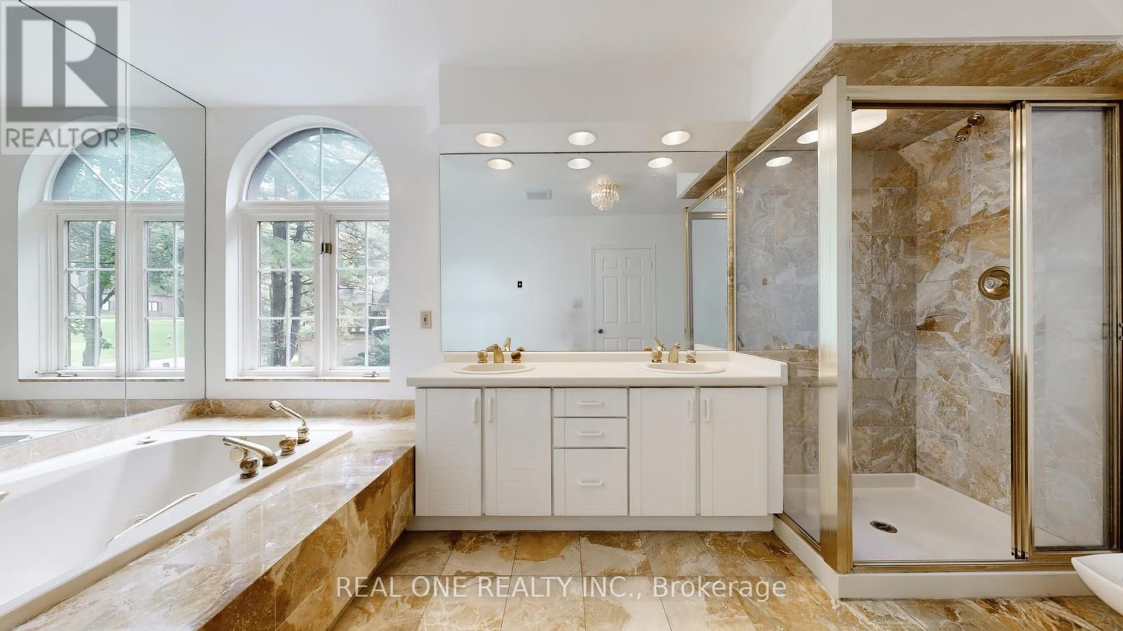 465 Woodland Acres Crescent, Vaughan, ON - Indoor Photo Showing Bathroom