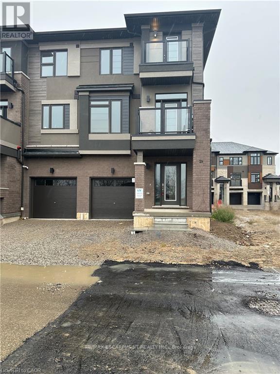 29 - 660 Colborne Street W, Brantford, ON - Outdoor With Facade