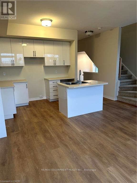 29 - 660 Colborne Street W, Brantford, ON - Indoor Photo Showing Kitchen