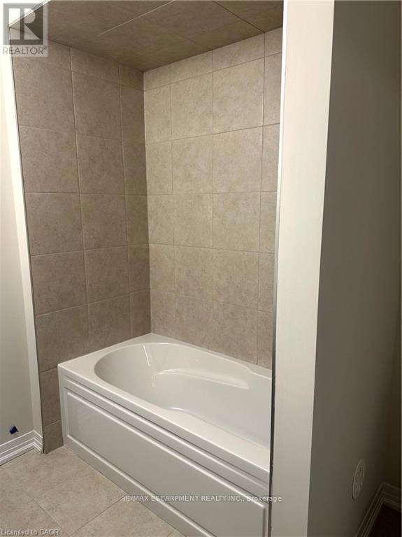 29 - 660 Colborne Street W, Brantford, ON - Indoor Photo Showing Bathroom