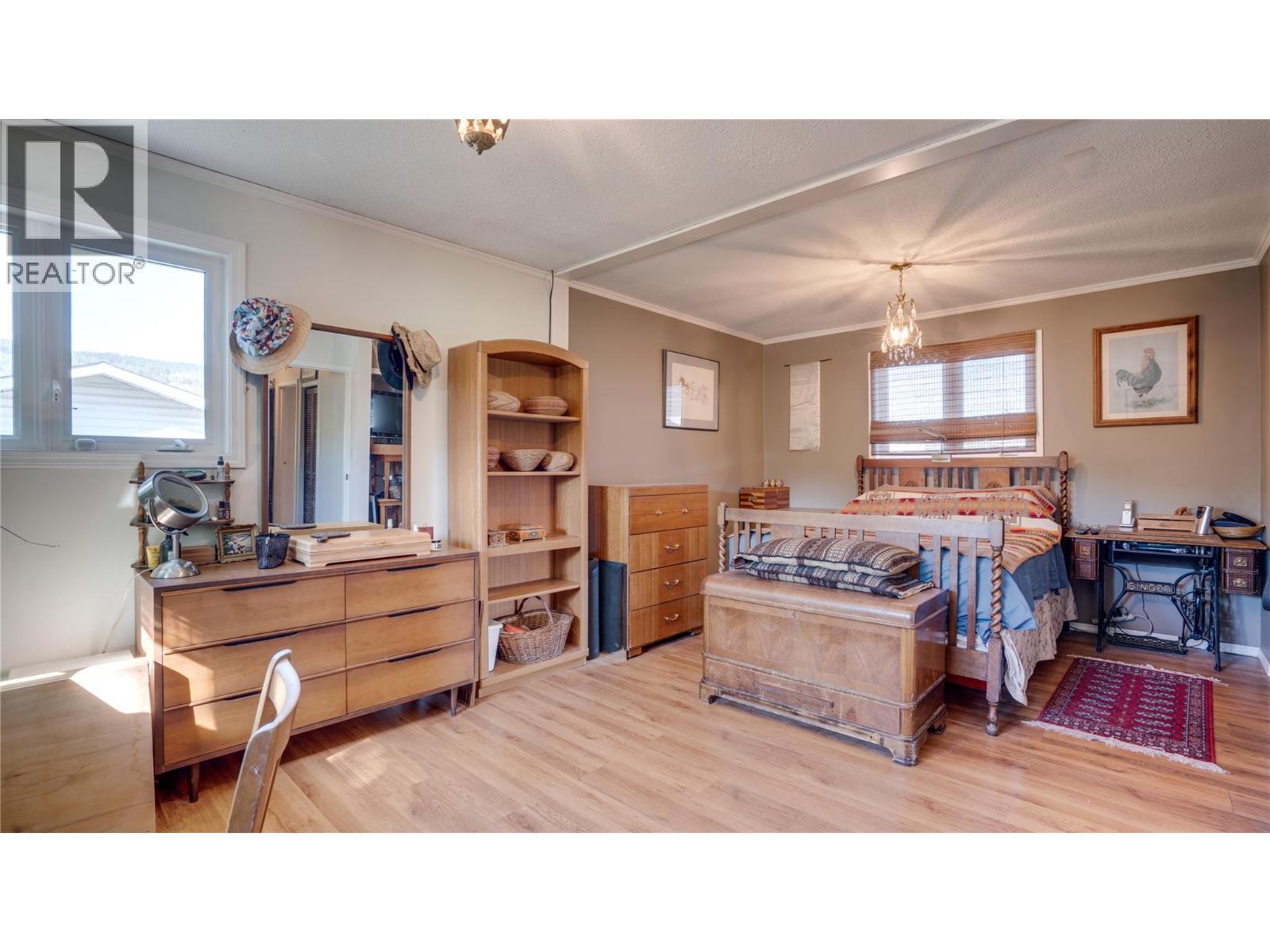 700 Bass Avenue, Enderby, BC - Indoor