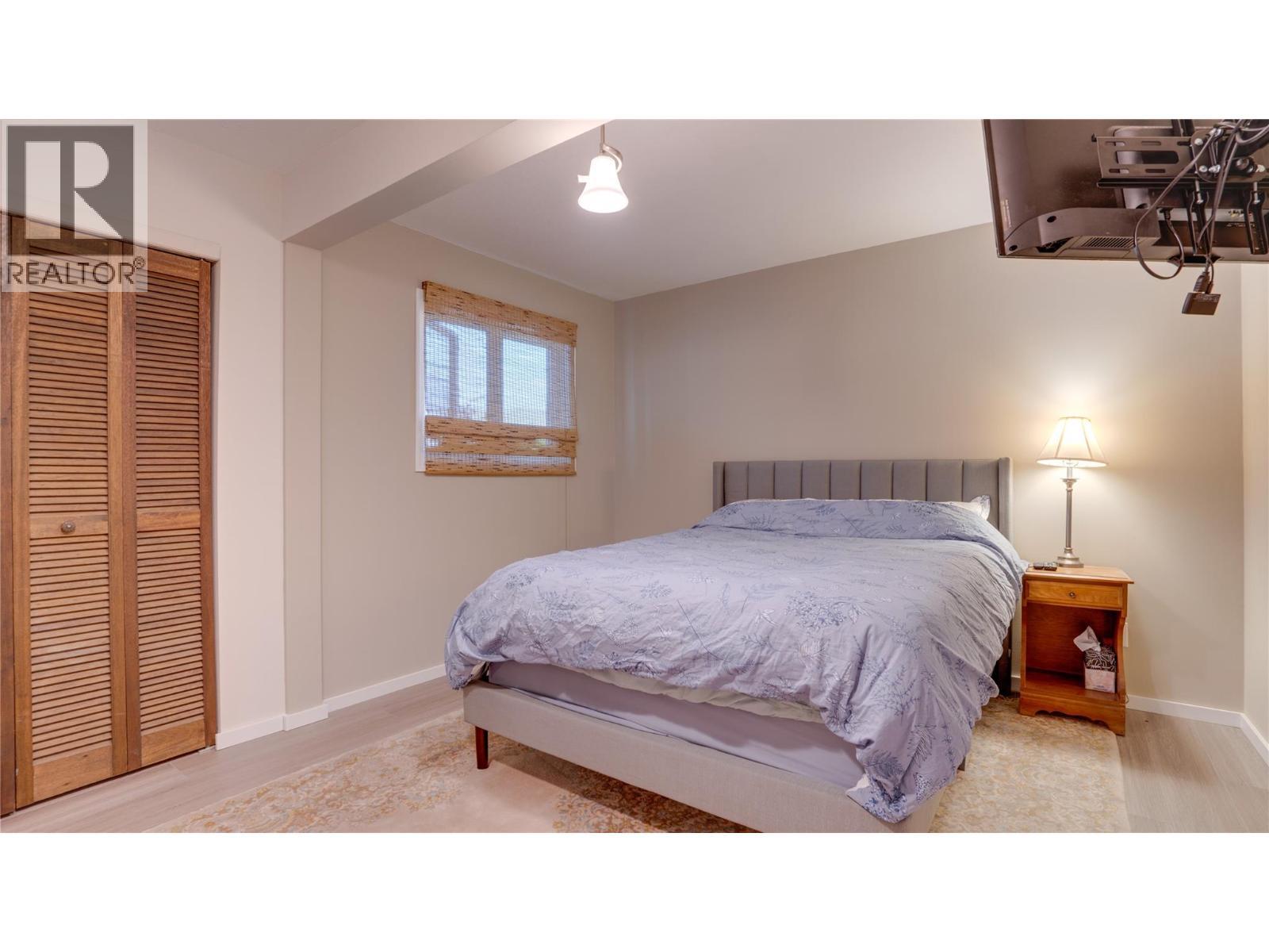 700 Bass Avenue, Enderby, BC - Indoor Photo Showing Bedroom