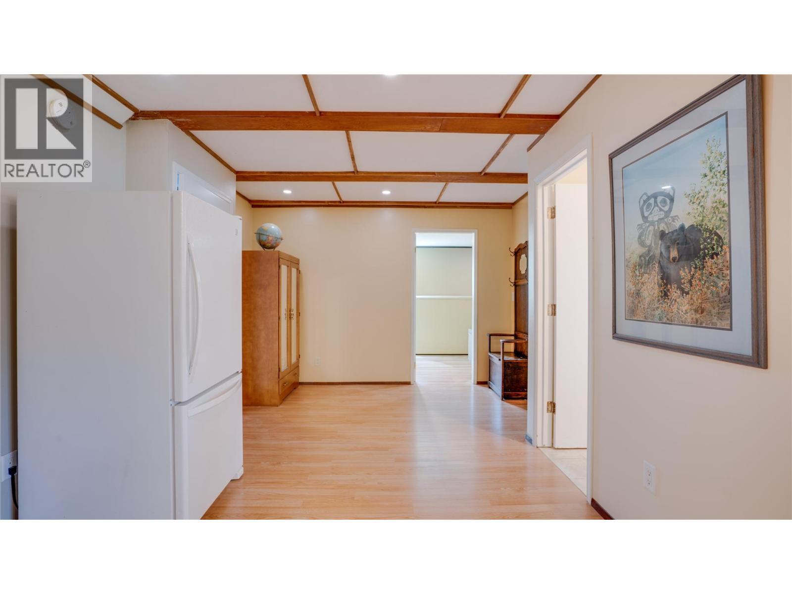 700 Bass Avenue, Enderby, BC - Indoor Photo Showing Other Room