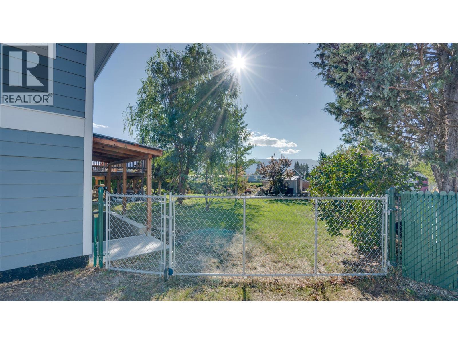 700 Bass Avenue, Enderby, BC - Outdoor