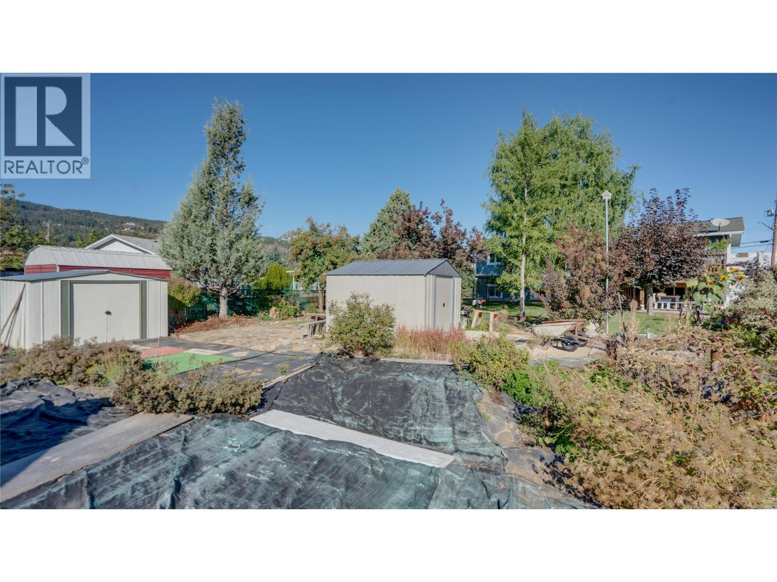 700 Bass Avenue, Enderby, BC - Outdoor