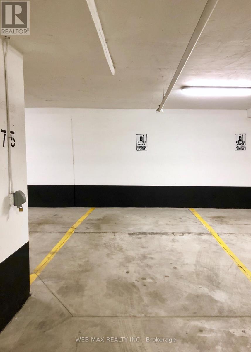 2706 - 18 Graydon Hall Drive, Toronto, ON - Indoor Photo Showing Garage