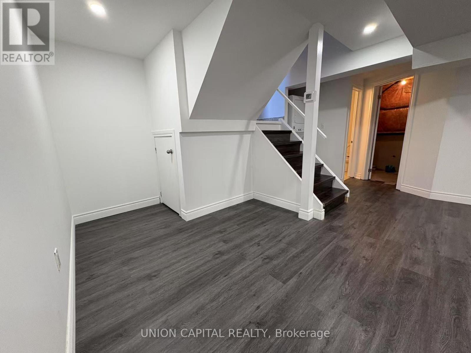 Bsmt - 21 Natanya Boulevard, Georgina, ON - Indoor Photo Showing Other Room