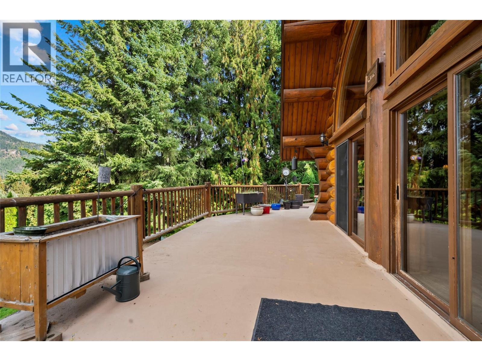 2462 Leisure Road, Blind Bay, BC - Outdoor With Exterior