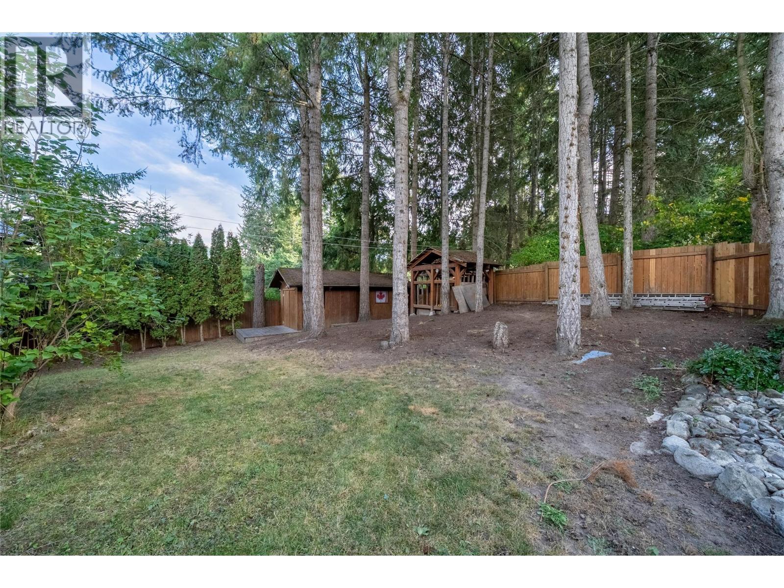 2462 Leisure Road, Blind Bay, BC - Outdoor