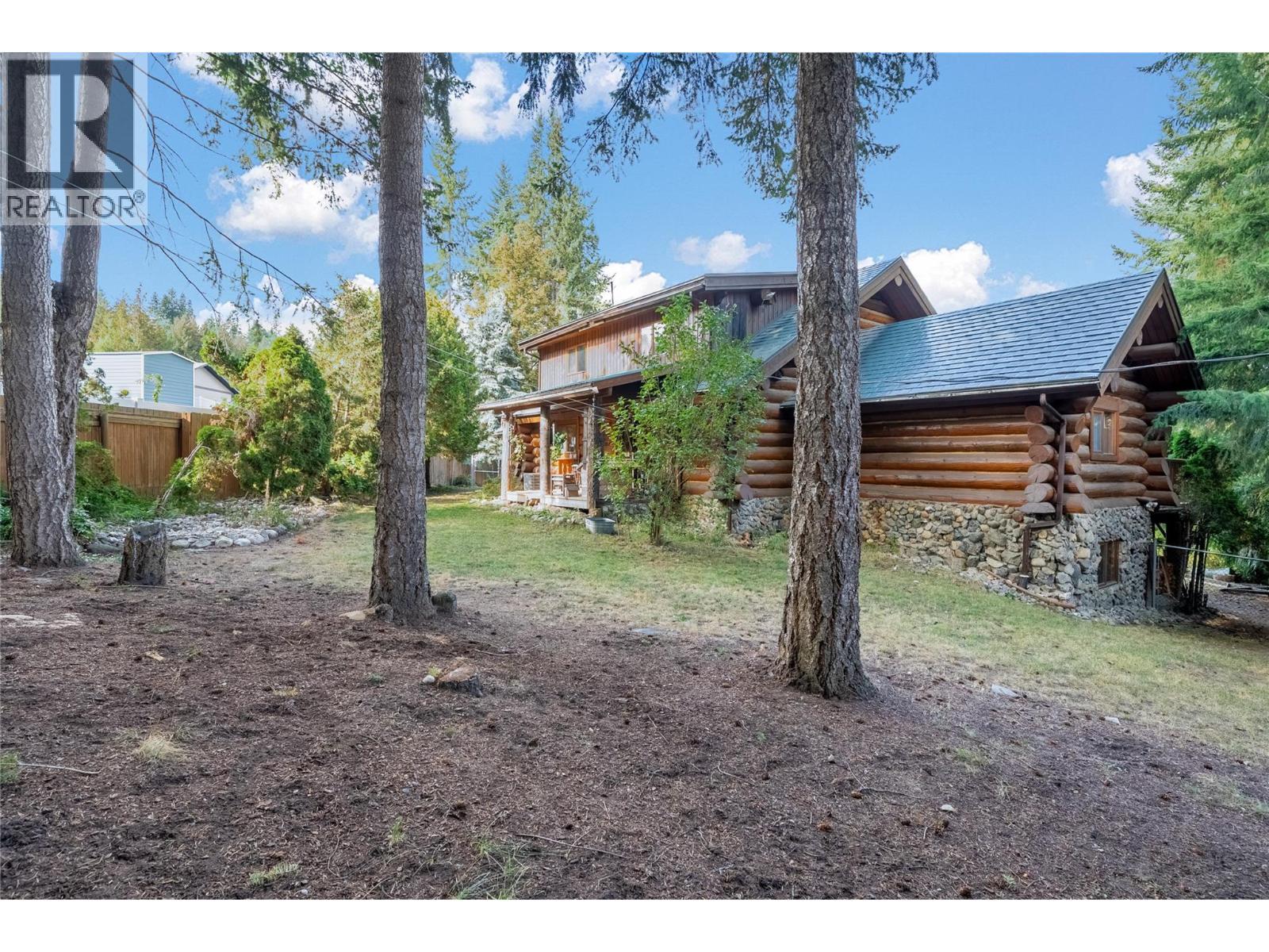 2462 Leisure Road, Blind Bay, BC - Outdoor
