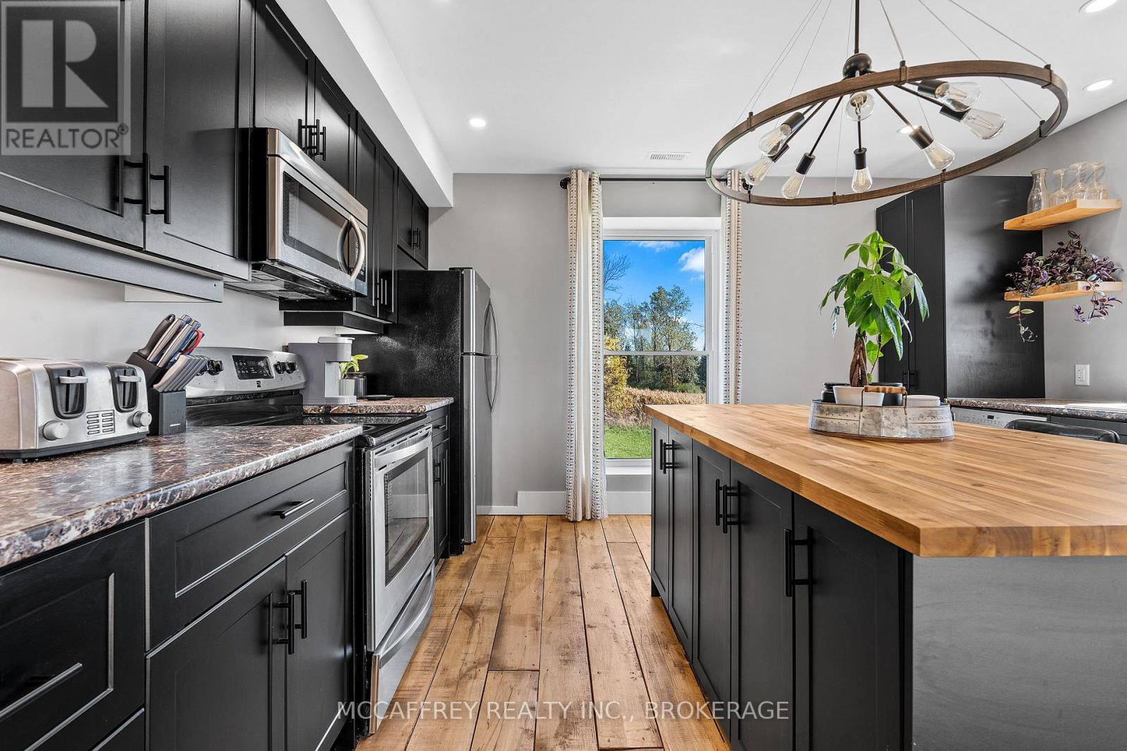 1050 Callaghan Road, Tyendinaga (Tyendinaga Township), ON - Indoor Photo Showing Kitchen