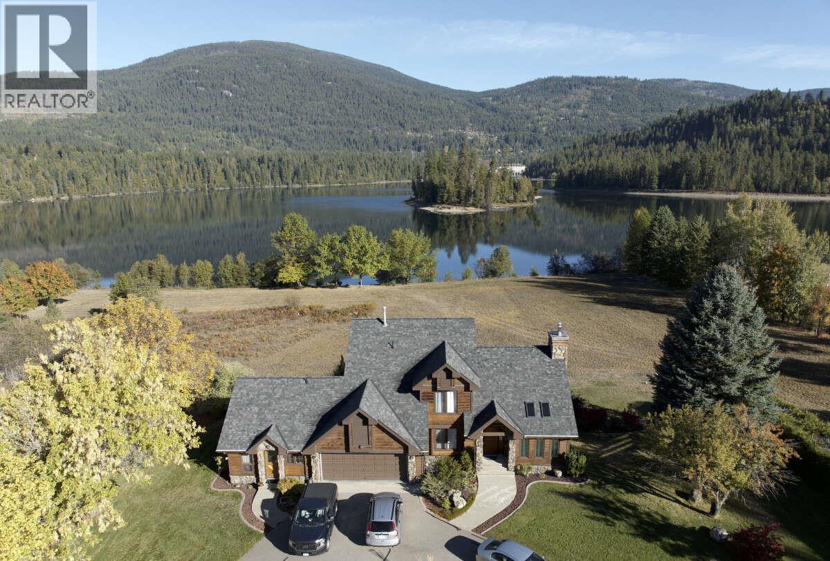 2719 Davidson Road, Shoreacres, BC - Outdoor With Body Of Water With View