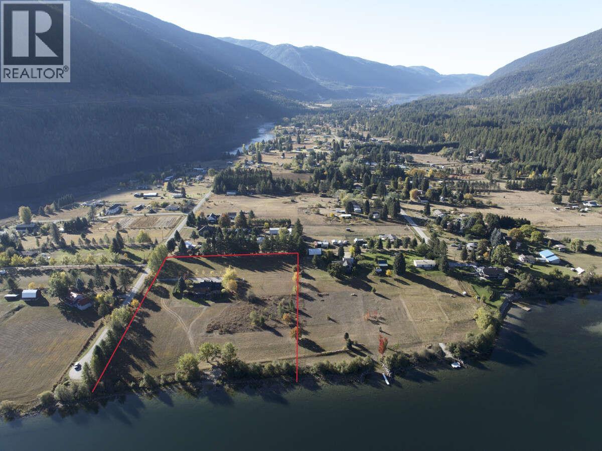 2719 Davidson Road, Shoreacres, BC - Outdoor With Body Of Water With View