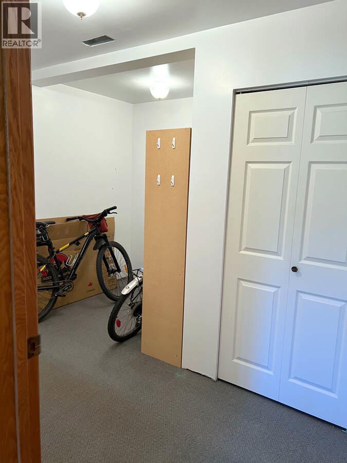 2719 Davidson Road, Shoreacres, BC - Indoor Photo Showing Other Room