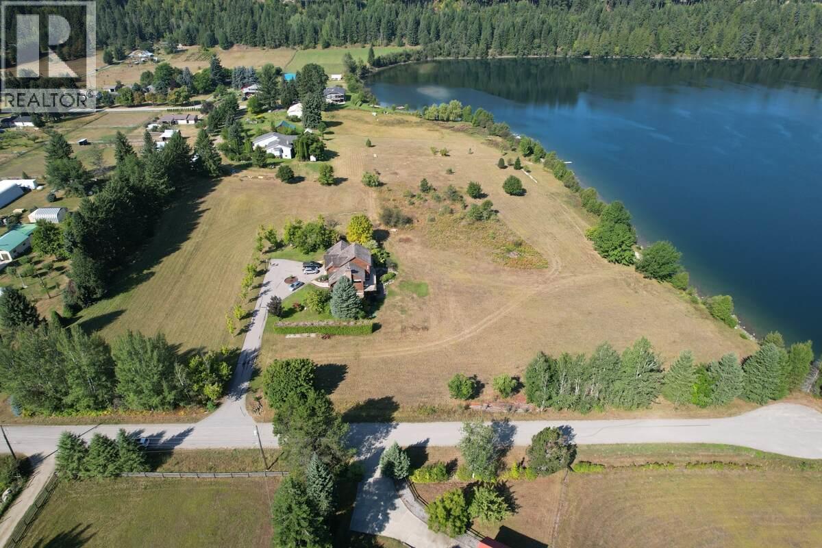 2719 Davidson Road, Shoreacres, BC - Outdoor With Body Of Water With View
