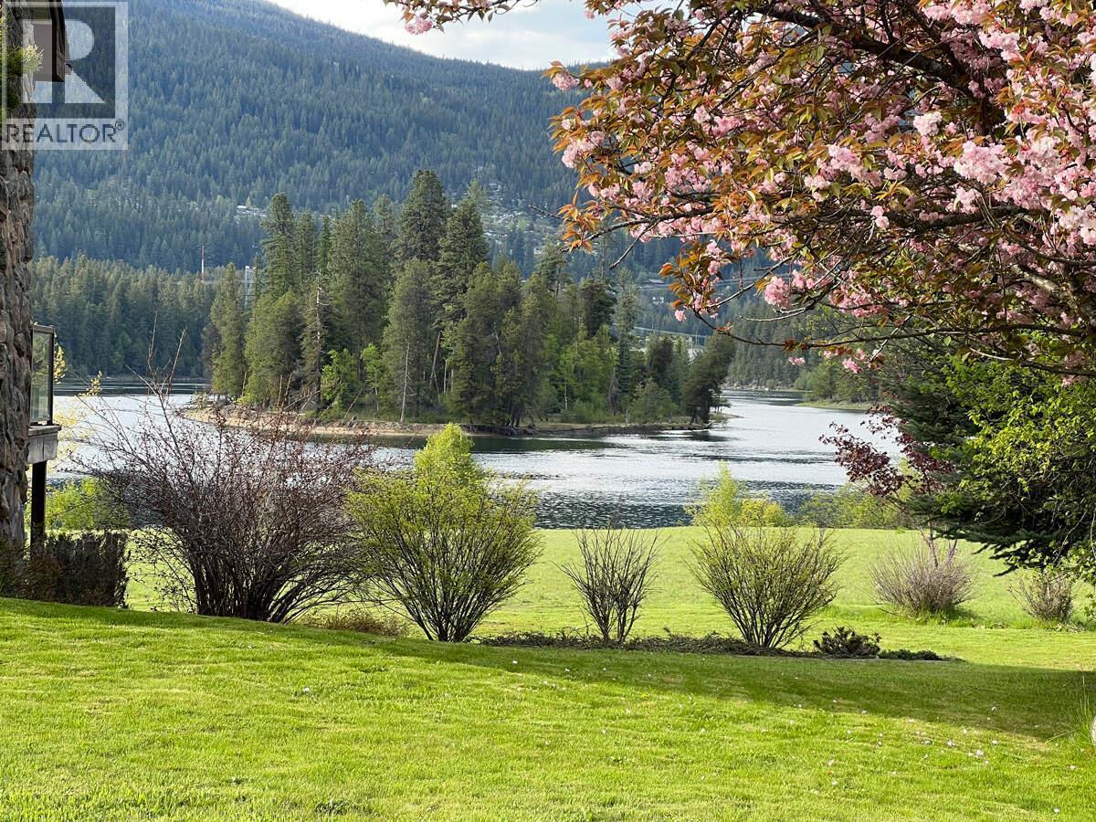 2719 Davidson Road, Shoreacres, BC - Outdoor With View