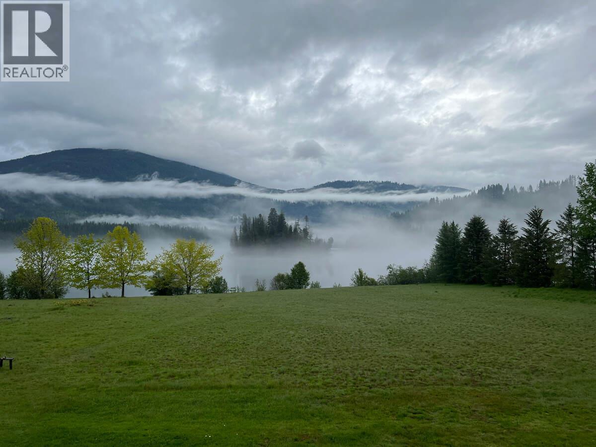 2719 Davidson Road, Shoreacres, BC - Outdoor With Body Of Water With View