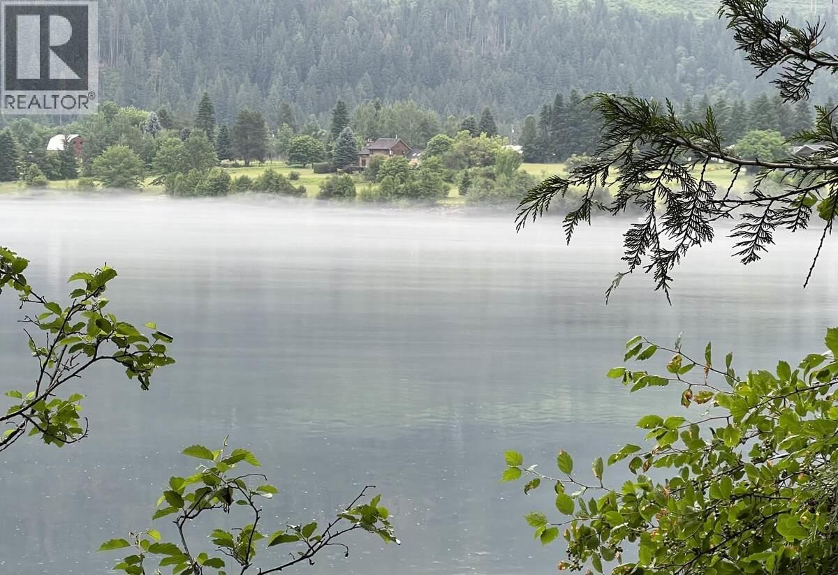 2719 Davidson Road, Shoreacres, BC - Outdoor With Body Of Water With View