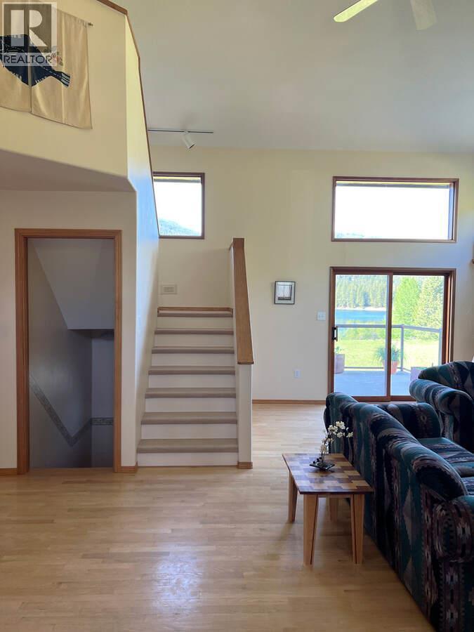 2719 Davidson Road, Shoreacres, BC - Indoor