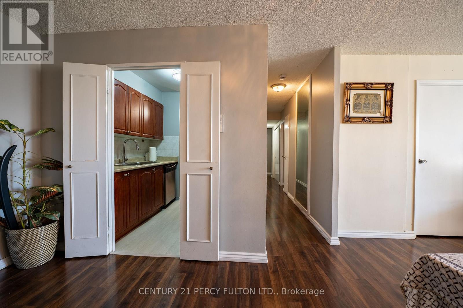 301 - 25 Silver Springs Boulevard, Toronto, ON - Indoor Photo Showing Other Room