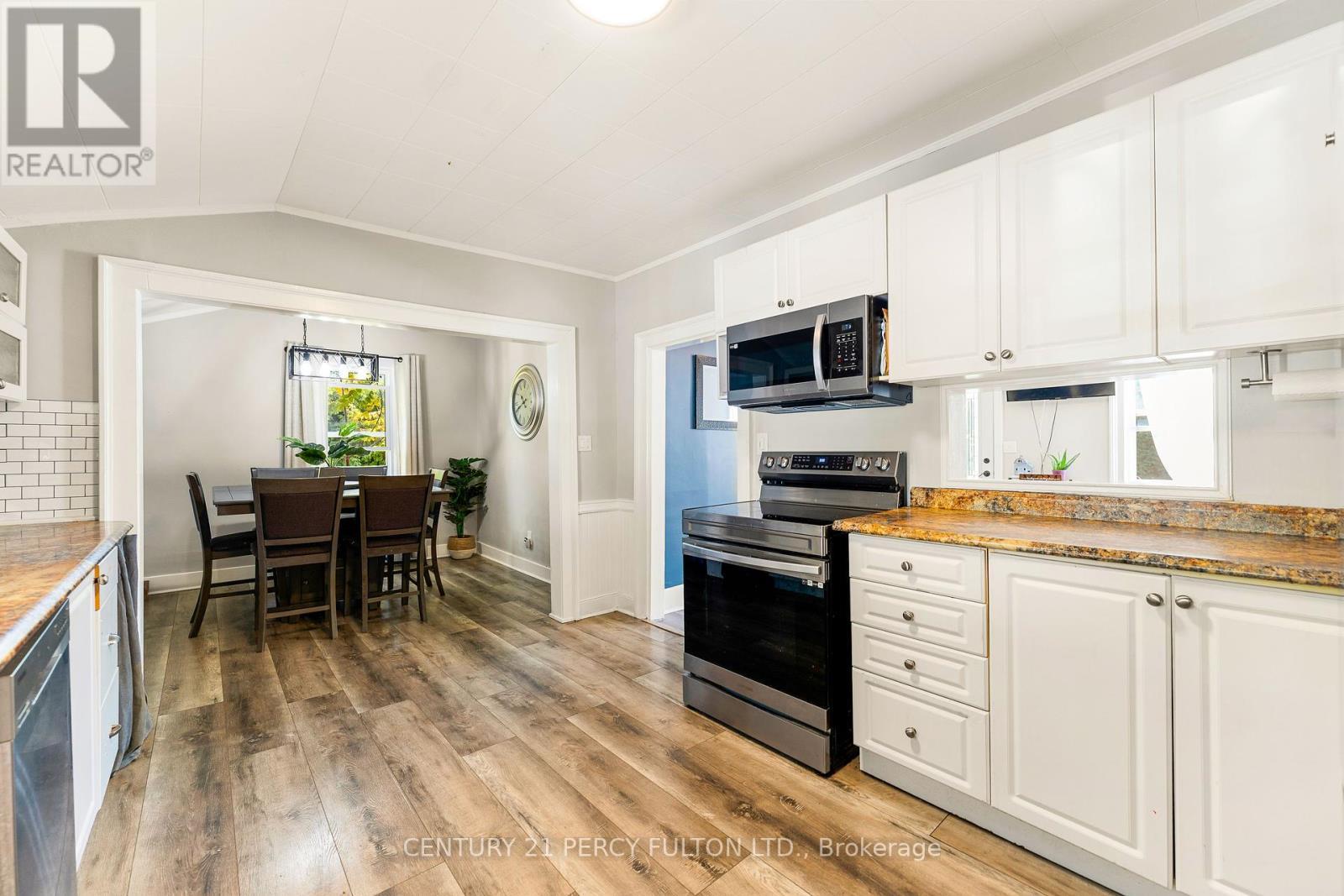 117 Scugog Street, Clarington, ON - Indoor Photo Showing Kitchen