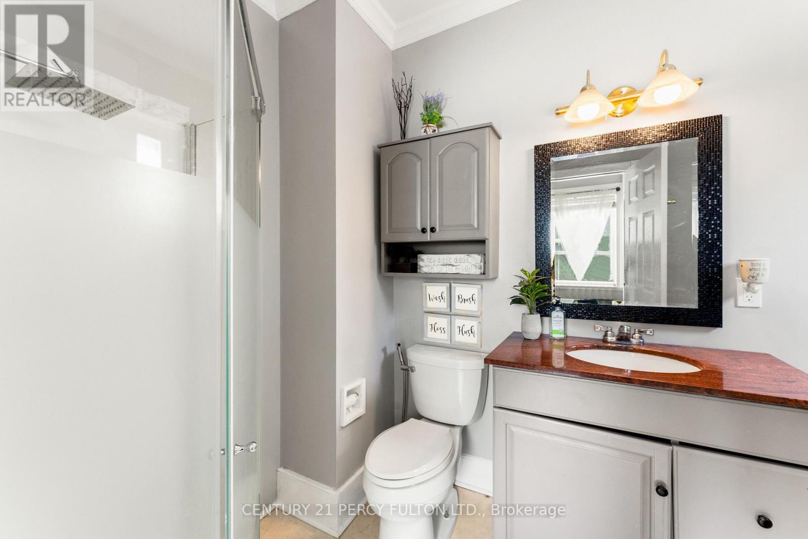 117 Scugog Street, Clarington, ON - Indoor Photo Showing Bathroom