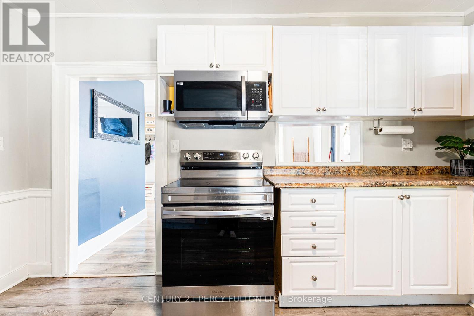 117 Scugog Street, Clarington, ON - Indoor Photo Showing Kitchen