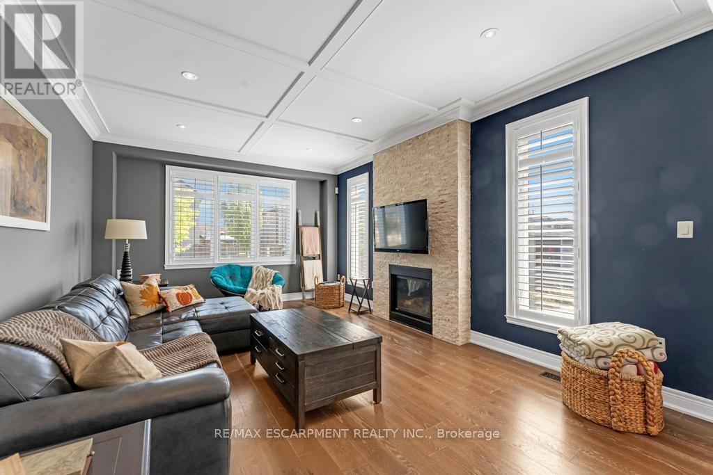 236 Mother'S Street, Hamilton, ON - Indoor Photo Showing Living Room With Fireplace