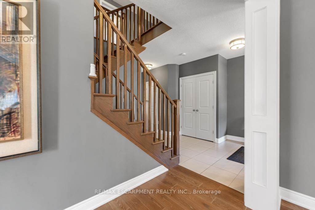 236 Mother'S Street, Hamilton, ON - Indoor Photo Showing Other Room