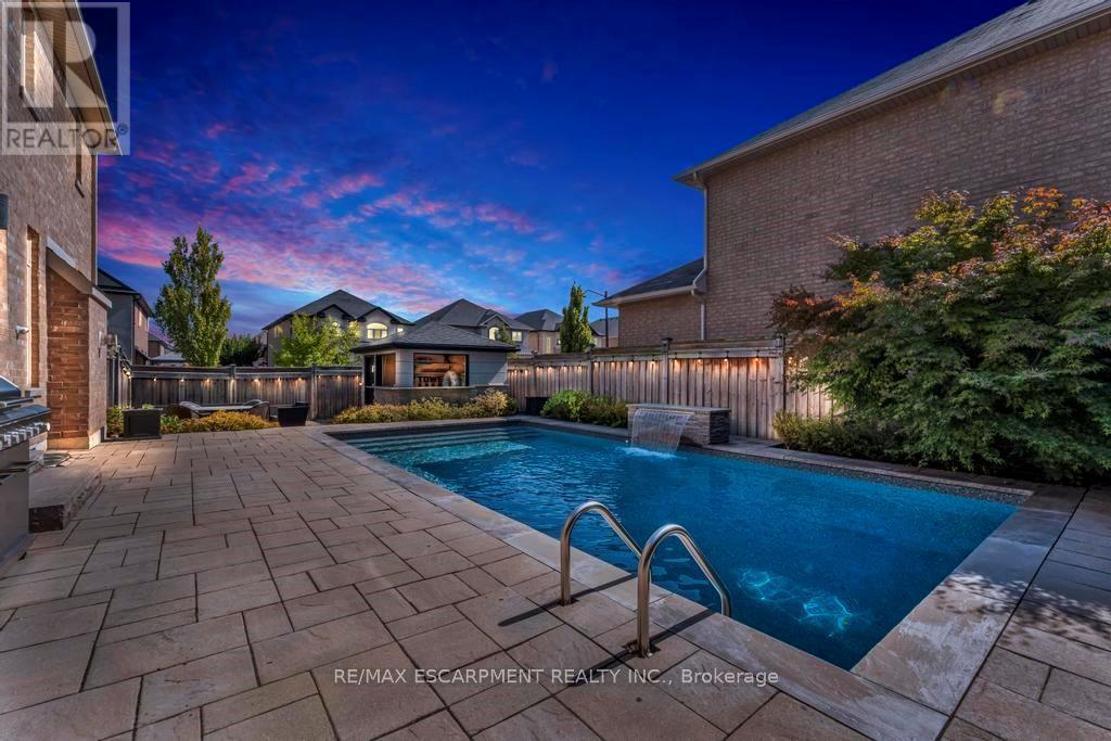 236 Mother'S Street, Hamilton, ON - Outdoor With In Ground Pool