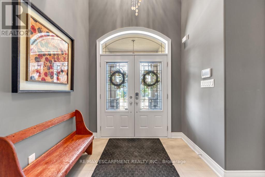 236 Mother'S Street, Hamilton, ON - Indoor Photo Showing Other Room