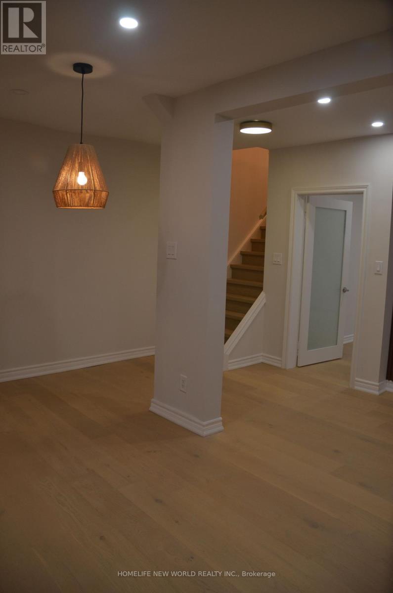 Upper Level - 231 Queen Street W, Toronto, ON