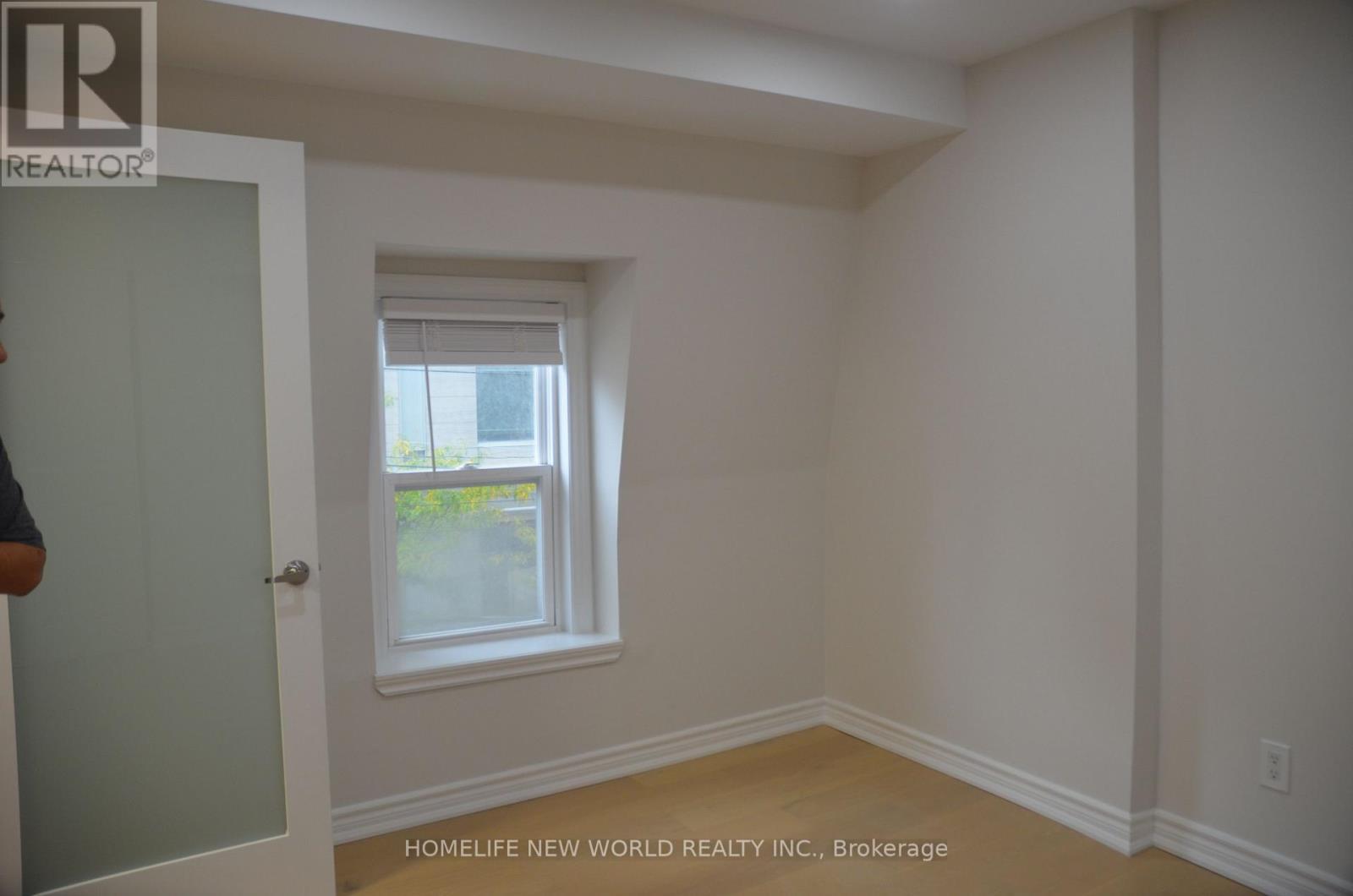 Upper Level - 231 Queen Street W, Toronto, ON