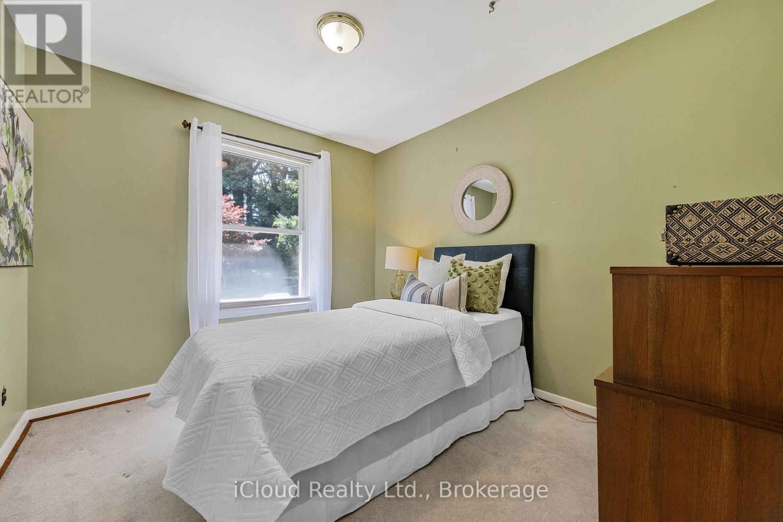 192 Beechgrove Drive, Toronto, ON - Indoor Photo Showing Bedroom