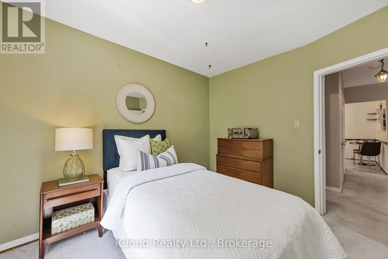 192 Beechgrove Drive, Toronto, ON - Indoor Photo Showing Bedroom