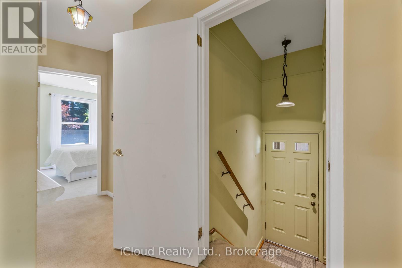 192 Beechgrove Drive, Toronto, ON - Indoor Photo Showing Other Room