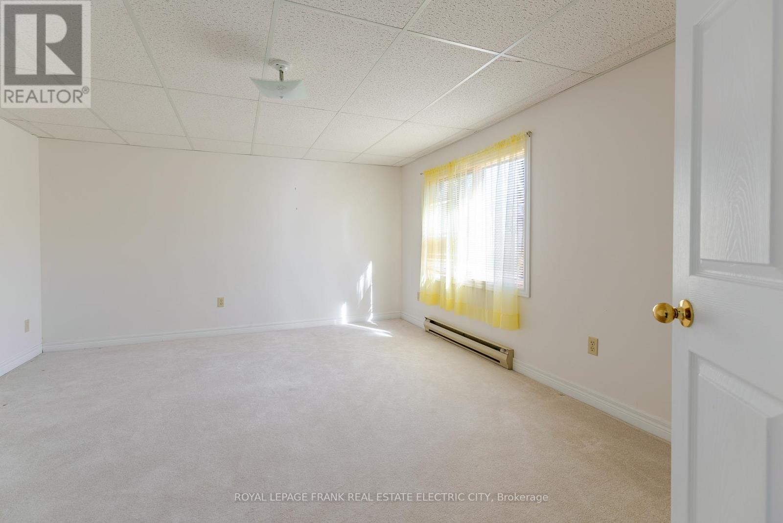 30 - 36 Champlain Crescent, Peterborough (Northcrest Ward 5), ON - Indoor Photo Showing Other Room