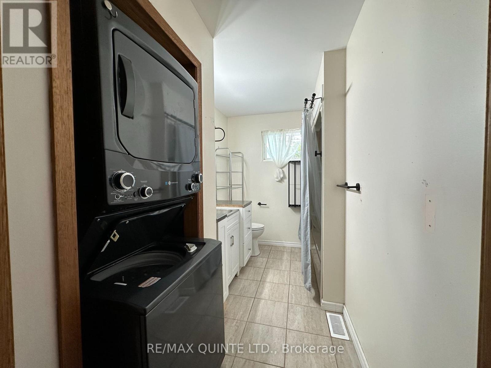 13 Colborne Street, Centre Hastings, ON - Indoor Photo Showing Laundry Room