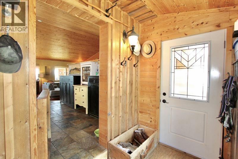 31790 16 Highway, Daajing Giids City, BC - Indoor Photo Showing Other Room