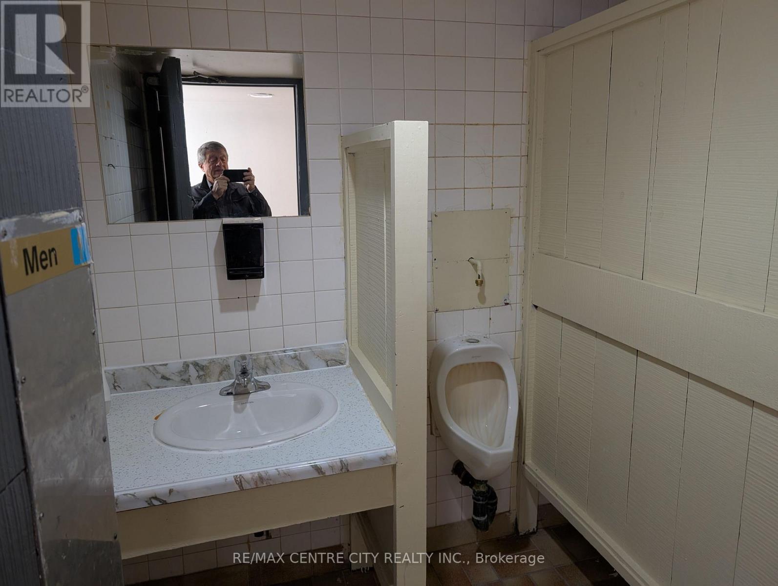 Lower Level - 1544 Dundas Street, London East (East H), ON