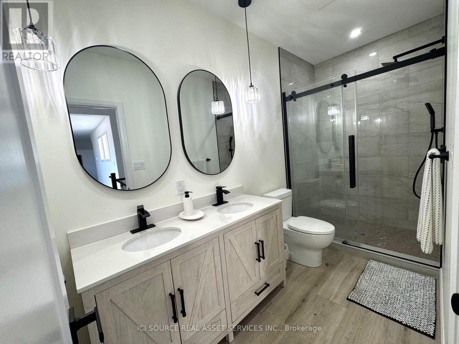 18 Swan Lane, Tay, ON - Indoor Photo Showing Bathroom