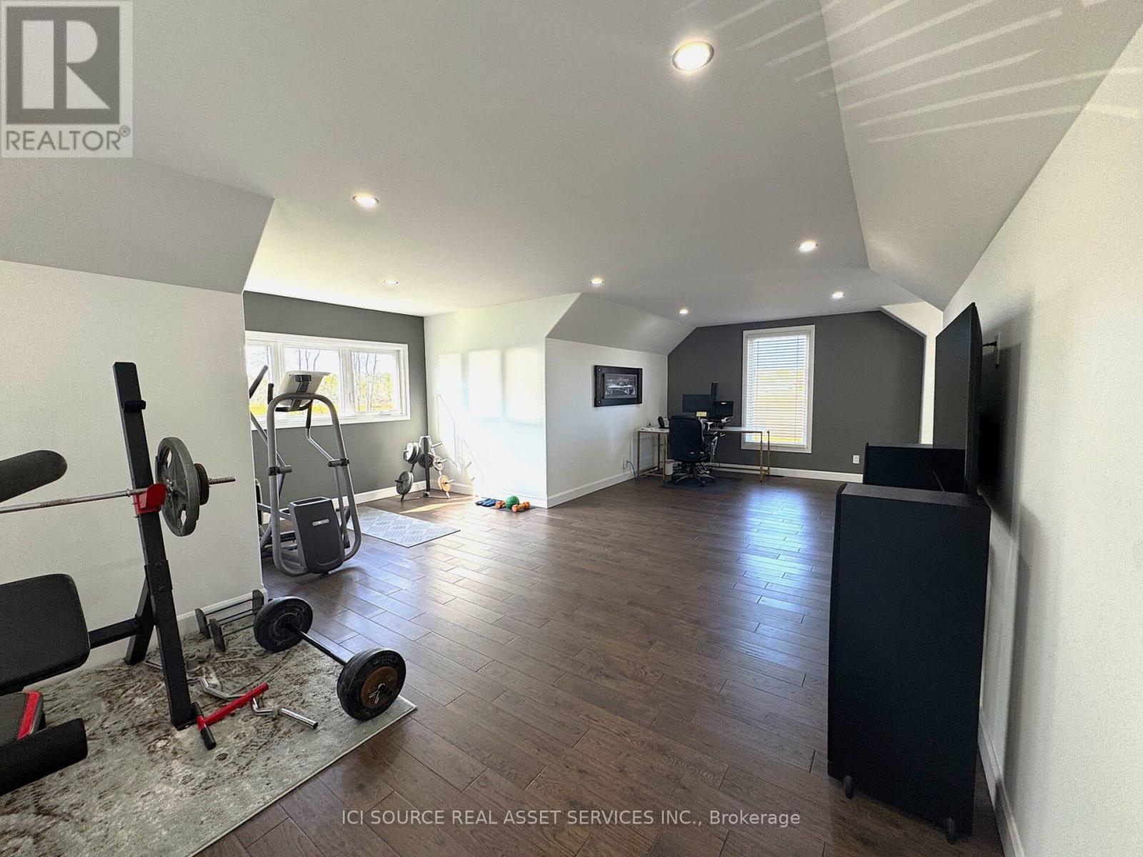 18 Swan Lane, Tay, ON - Indoor Photo Showing Gym Room