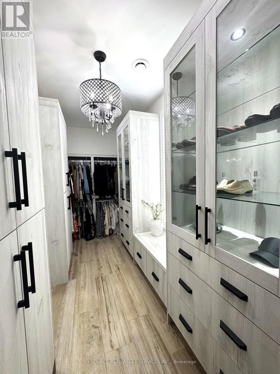 18 Swan Lane, Tay, ON - Indoor Photo Showing Other Room