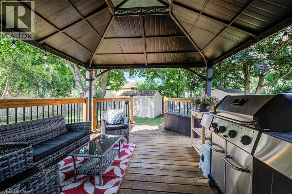 98 Rolling Meadows Drive, Kitchener, ON - Outdoor With Deck Patio Veranda With Exterior