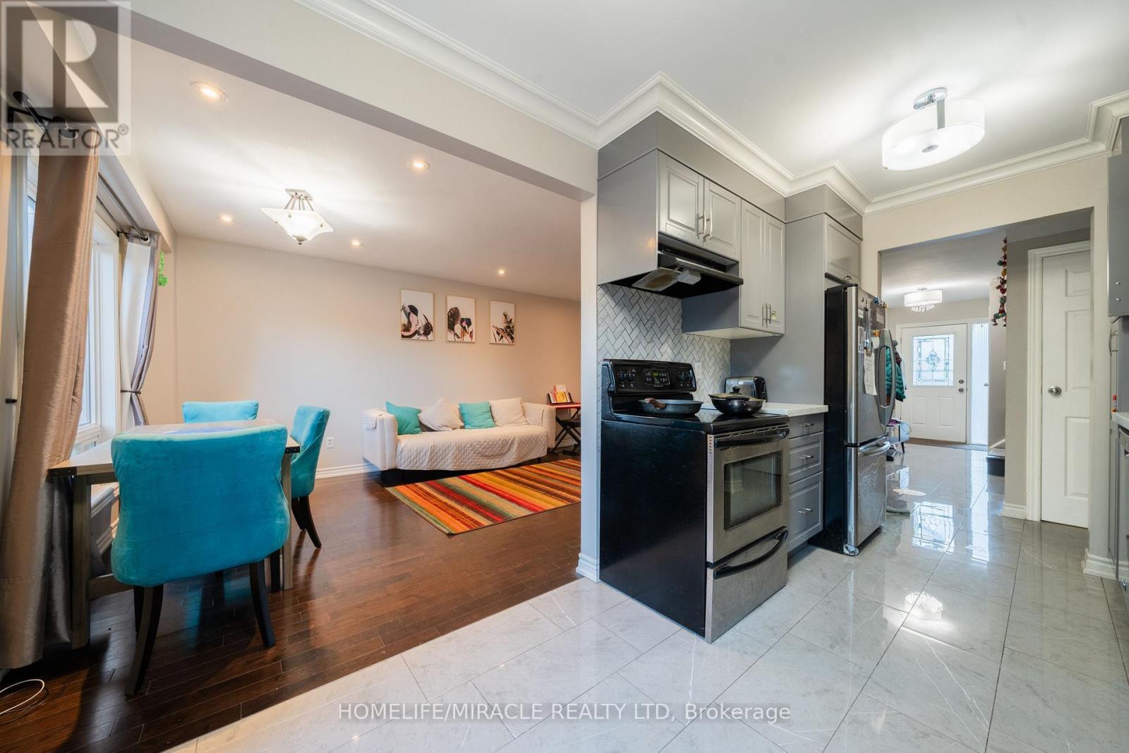 613 Galloway Crescent, Mississauga, ON - Indoor Photo Showing Kitchen