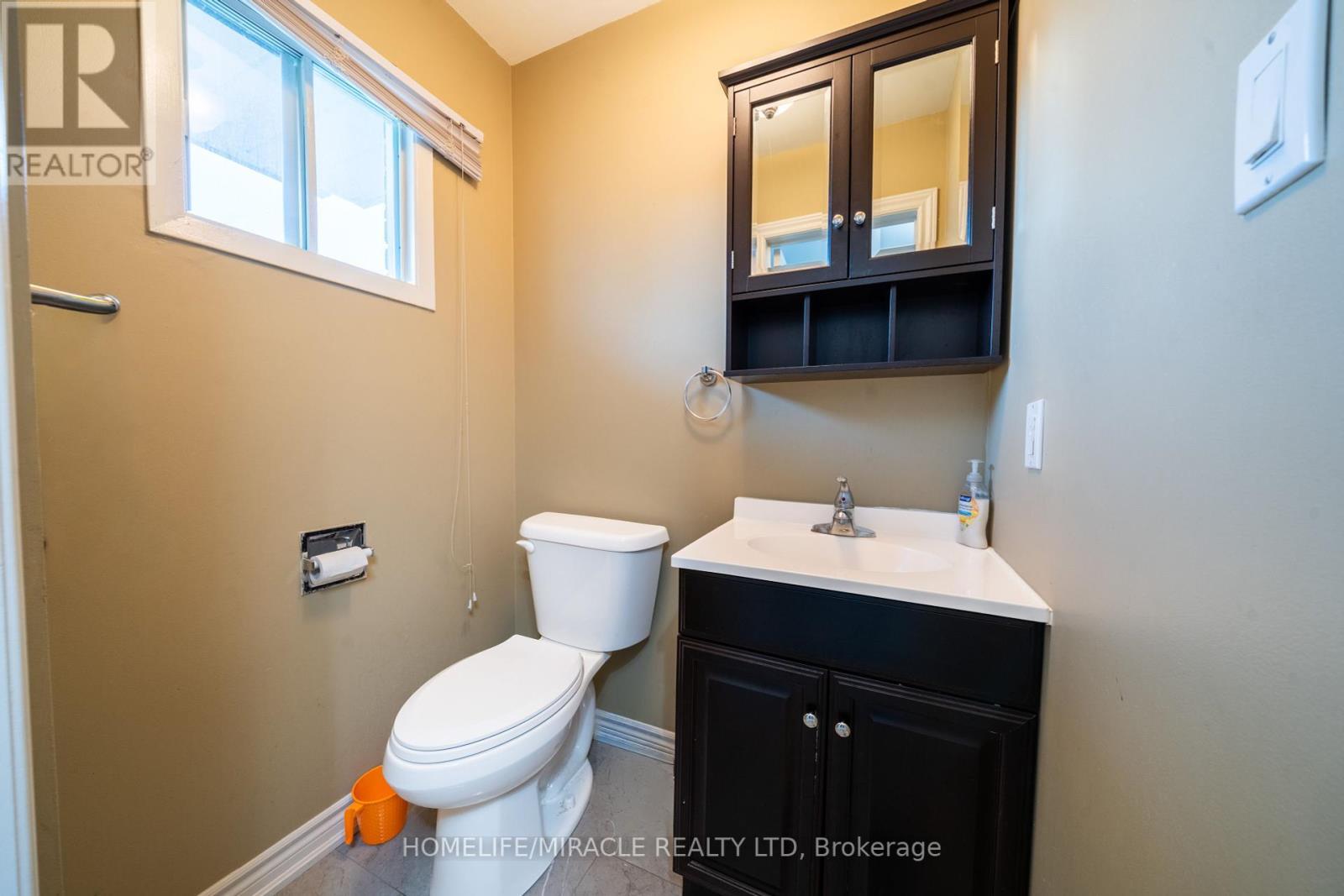 613 Galloway Crescent, Mississauga, ON - Indoor Photo Showing Bathroom