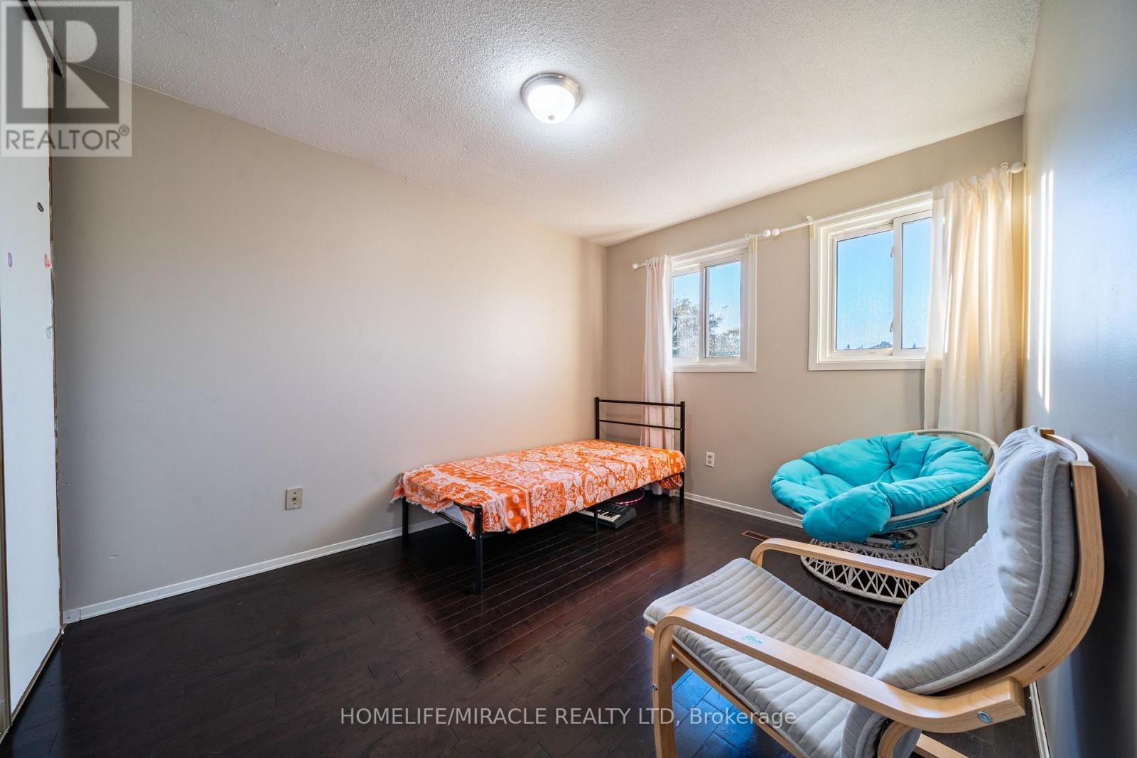 613 Galloway Crescent, Mississauga, ON - Indoor Photo Showing Bedroom