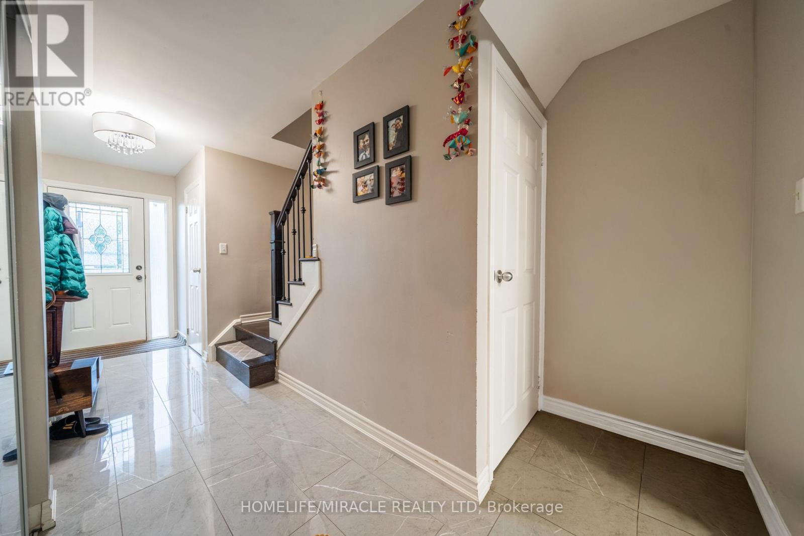 613 Galloway Crescent, Mississauga, ON - Indoor Photo Showing Other Room