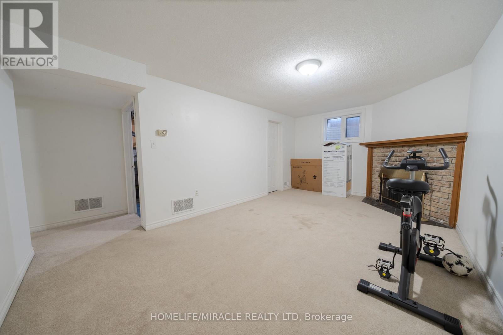 613 Galloway Crescent, Mississauga, ON - Indoor Photo Showing Other Room